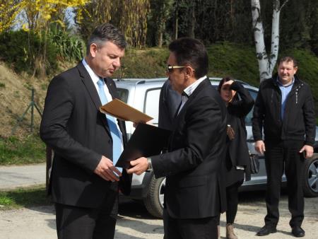 Minister za infrastrukturo dr. Peter Gašperšič obiskal delovišče na Gibini 5